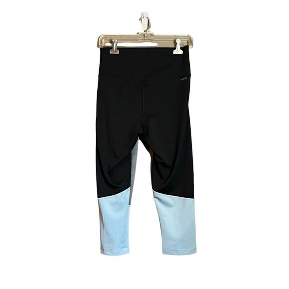 3 for $30! Adidas colour block capri pants. Size medium - Picture 9 of 9